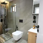 罗马里奥公寓