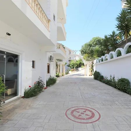 Romario Guest house Sarande