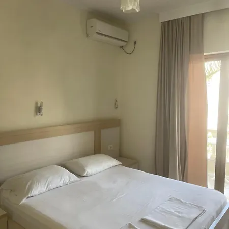 Romario Guest house Sarande