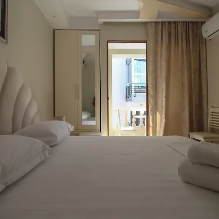 Romario Guest house 3*