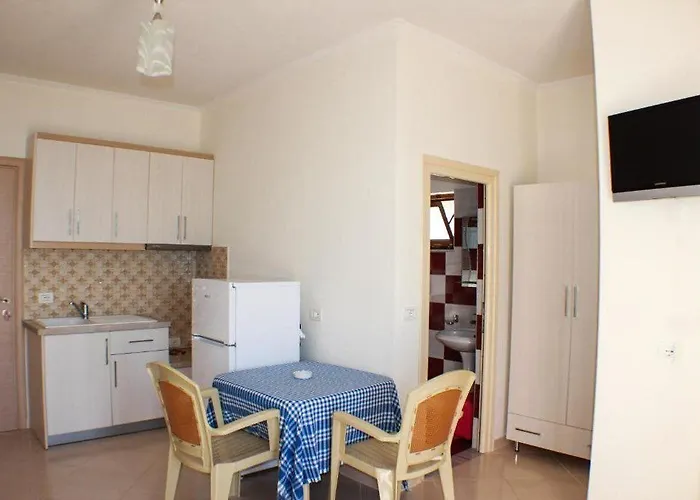 Romario 3* Sarandë