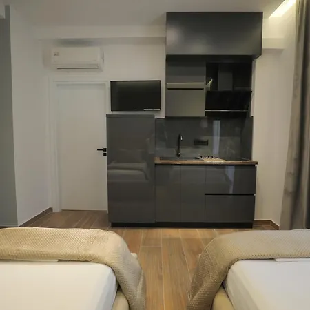 Romario 3* Саранда