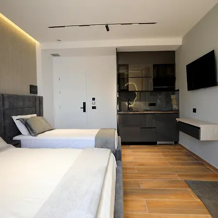 Romario 3* Sarandë