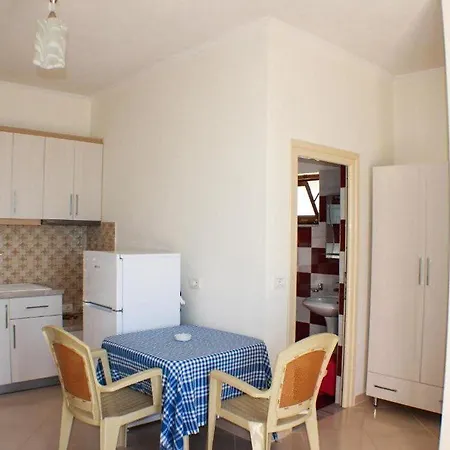 Romario 3* Sarandë